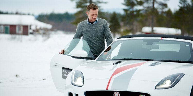 Jaguar Land Rover opens ice driving academy. Photo by Jaguar Land Rover
