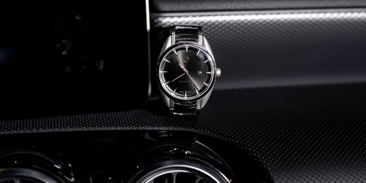Mercedes-Benz Design philosophy on the wrist. Photo by Daimler AG