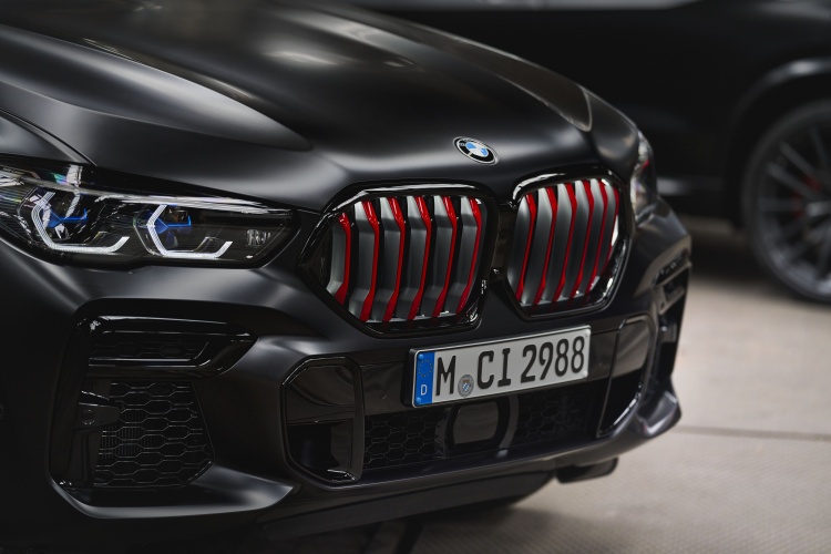 BMW introduces the Black Vermilion edition. Photo by BMW Group