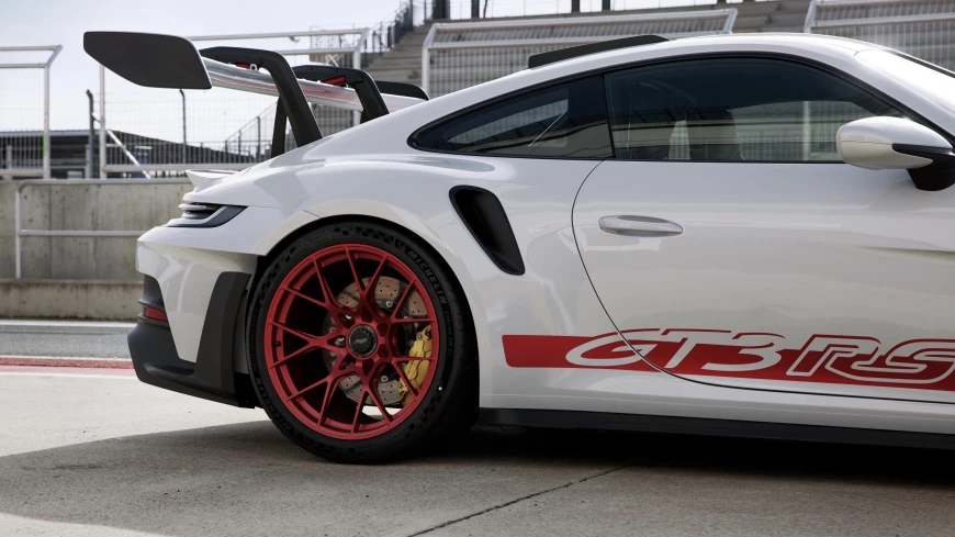 Mean 2023 Porsche 911 GT3 RS